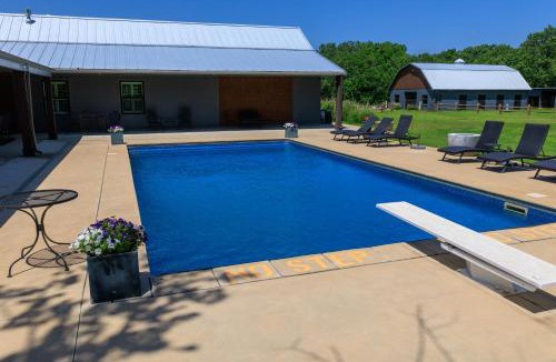 Salina Cabin | Whispering Prairie Lodge