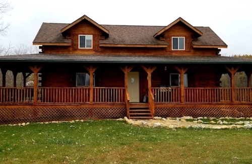 Waterville Cabin | Whitetail Ridge Log Cabin w/Hot Tub Jacuzzi