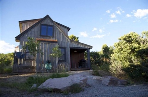 Spanish Valley Cabin | Wildflower Cabin @ Whispering Oaks, 20 miles from Moab!