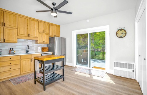 Estes Park Cabin | Wildhorse at Estes- A family riverside retreat W/HotTub, Game Room
