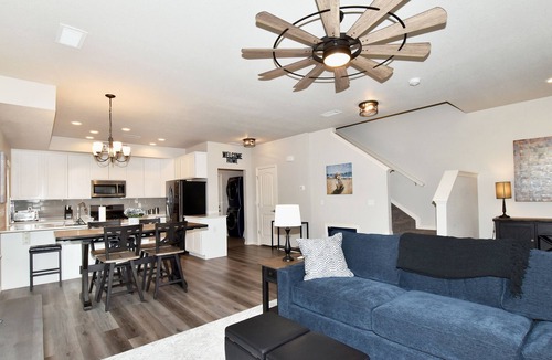 Windsor House | Windsor Grand Retreat Townhouse - Dogs Allowed