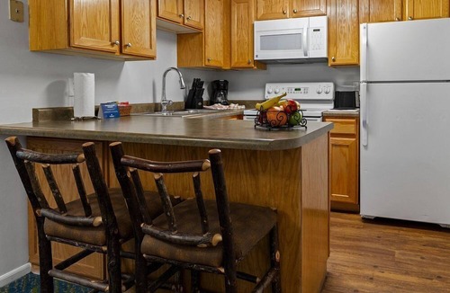 Wolf Creek Resort | Wolf Creek | Ski Group Retreat | Pool + Ski | 2BR