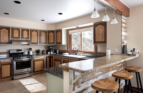 Rollinsville Cabin | Wonderful Cabin Nestled Amidst Trees in the Mountains of Nederland, Colorado