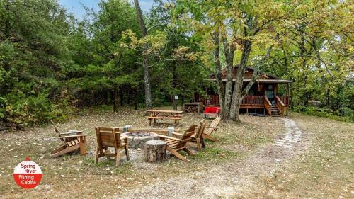 Miami House | Wonderful Rustic Cabin with Barbecue in Miami, Oklahoma