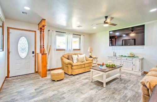 Woodward House | Woodward Home Near Crystal Beach Water Park!