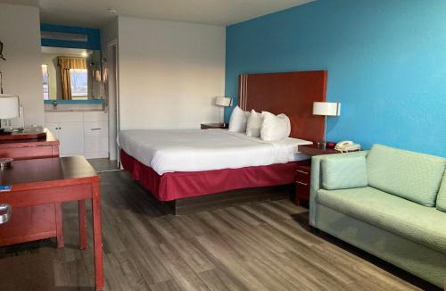 Woodward Hotel | Woodward Inn & Suites