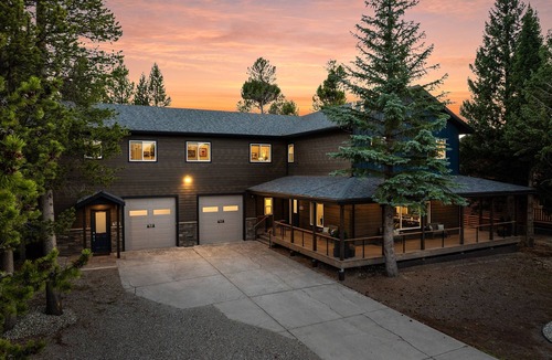 West Yellowstone House | Yellowstone is Waiting for You! Stay 1 mi from YNP Perfect for Families & Groups