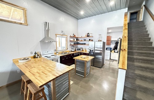 Montrose House | Your Montrose hub—central, simple, and ready for adventure. Trailer Parking!