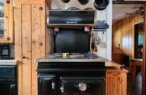 Estes Park Cabin | Ypsilon- Lifetime experience-Historic cabin INSIDE Rocky Mountain National Park.