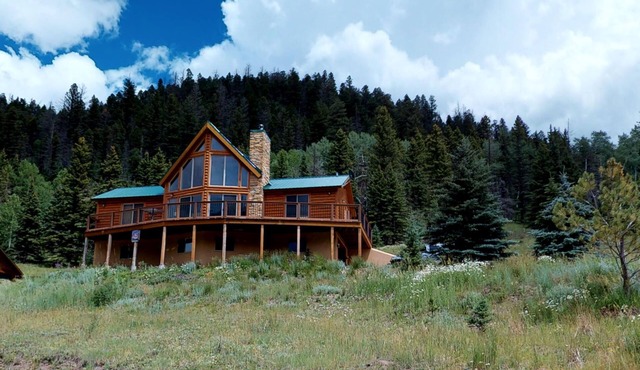 29 Valley of the Pines with Hot Tub in the Upper Valley