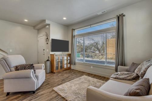 3 Bed 2 Bath King Beds with Smoker Grill