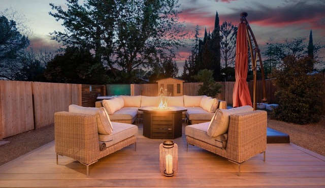 3 King Suites Hot Tub Sauna Plunge