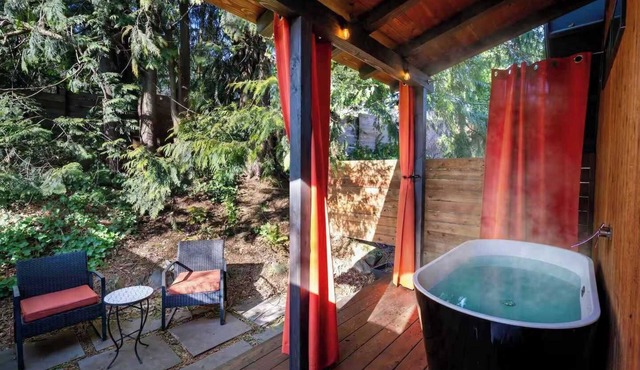 4 A-Frame Cabins - 2 Outdoor Private Soaking Tubs