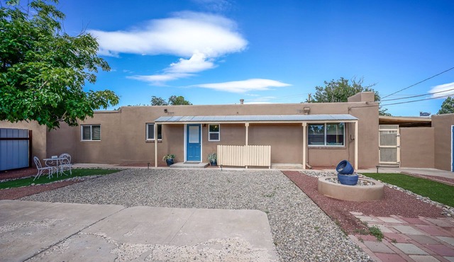 4bd,2ba Remodeled North Valley Home w/large yard