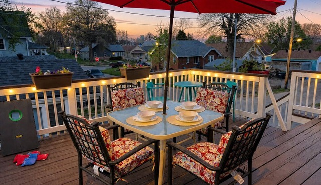 4BR/2BA Omaha Home King Bed Deck, Grill & Game Room Near CWS/CHI