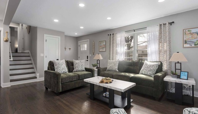 5BR,TVs in every room,Newly Updated,Garage
