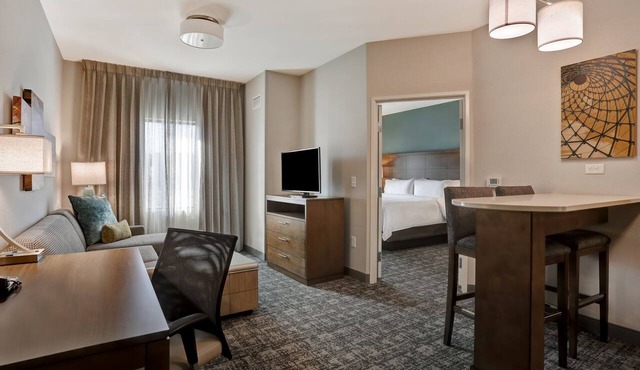 Accessible 1BR King Suite w/Roll-In Shower