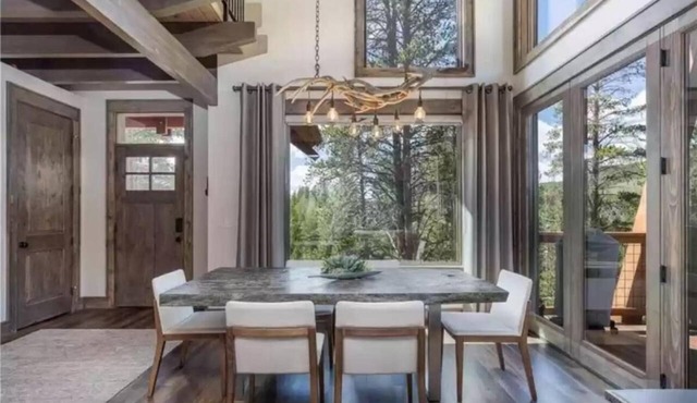 Alpine Ambiance | Luxury 4BR 3 Decks Hot Tub