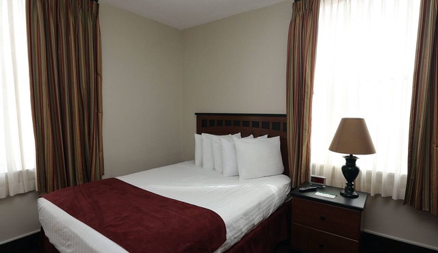 Arrow Hotel