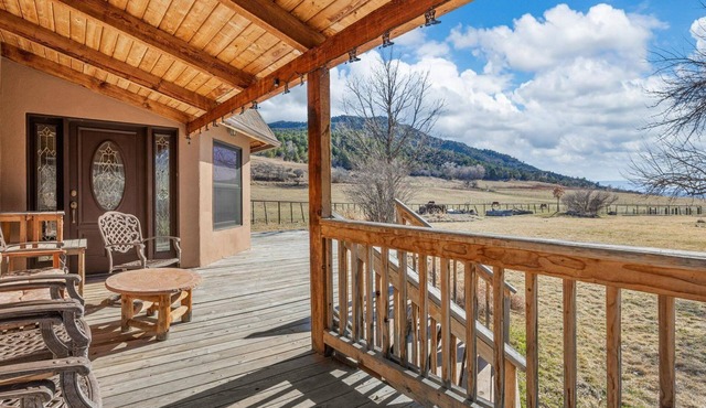 B4 Ranch Cabin - Ranch Experience near Grand Mesa in Collbran
