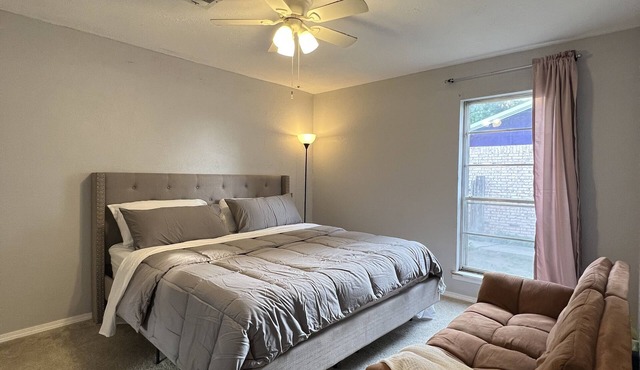 Basket Bungalow near walking trail family & pet friendly.