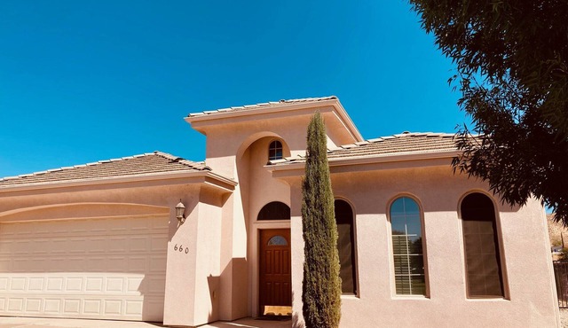 Beautiful family friendly 4 bedroom near Zion NP with all the comforts of home.