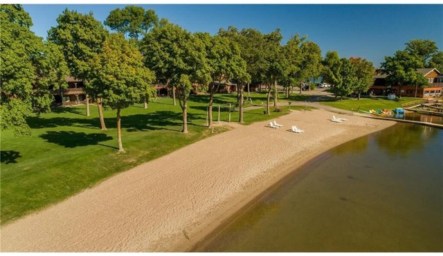 Beautiful, Large, Lower Level, Beach Frond Condo on Leech Lake, Multi Family