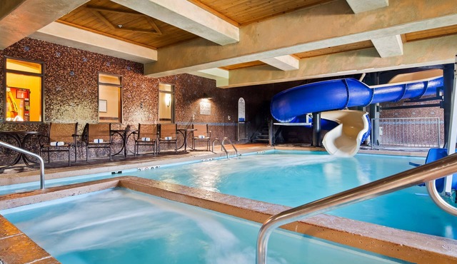 Best Western Plus KC Speedway Inn & Suites