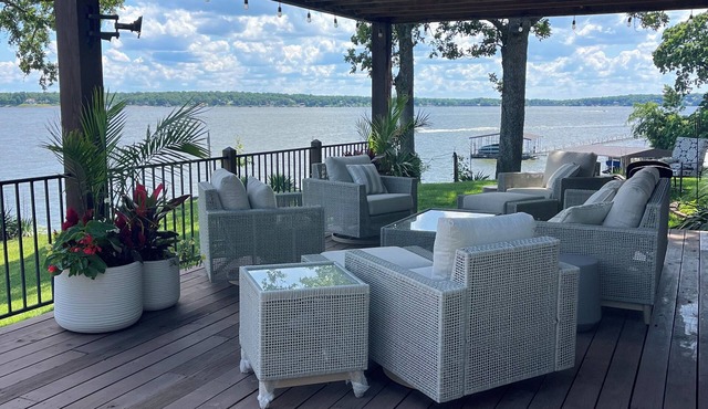 BLUE SKY RETREAT Awesome 180 degree view of the lake private dock 1800 foot dec