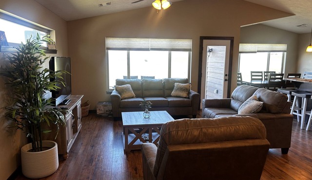 Book now, great rates!~3bedroom, 2bath~finished garage area.