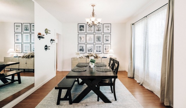 Bright, chic, spacious, central for family with porch, swing chairs & parking