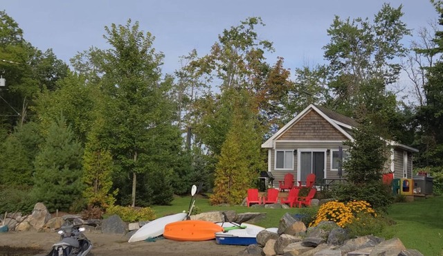 Charming 2 Bdrm Cabin/Bunkie on Lake Muskoka waterfront with postcard views. in Gravenhurst