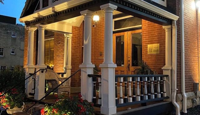 Charming 2 Bdrm Home in Heart of Downtown KC | 34