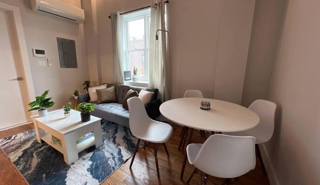 Charming 2B duplex in Prospect Park