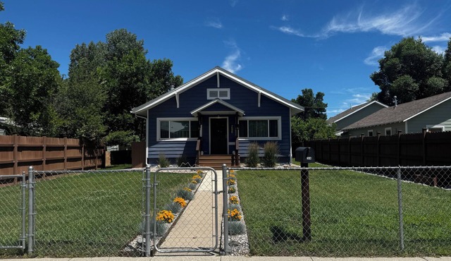 Charming 3-bedroom house in serene Lander with all the amenities of home