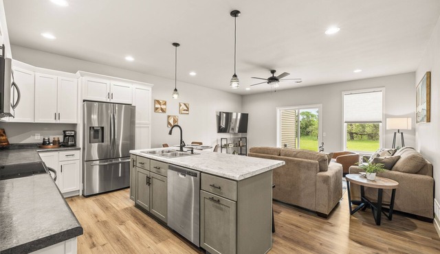 Charming 3BR Plover Townhome w/Modern Comfort, Amenities & Style