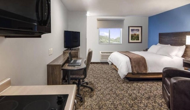Charming Room Parking Included Near Rolla‑Rena Skate Center And Scenic Trails