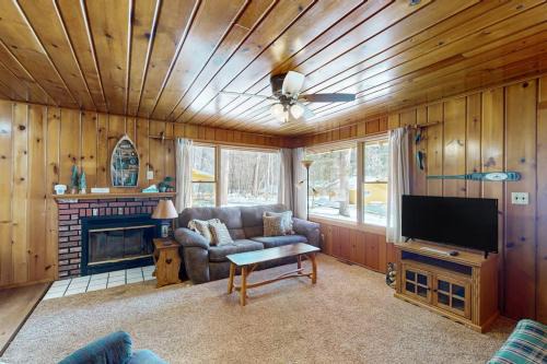 Chickadee Cabin