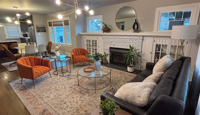 Conveniently Located, Walkable, 3BR Monroe District Mid Century Craftsman!