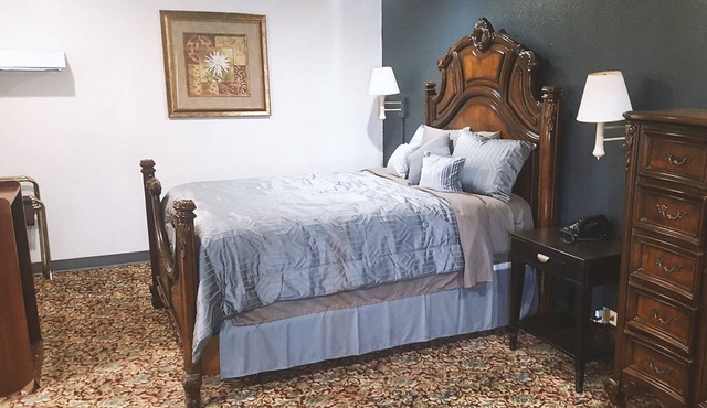 Coratel Inn & Suites by Jasper Hutchinson