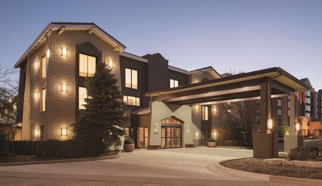 Country Inn & Suites by Radisson, Hoffman Estates, IL
