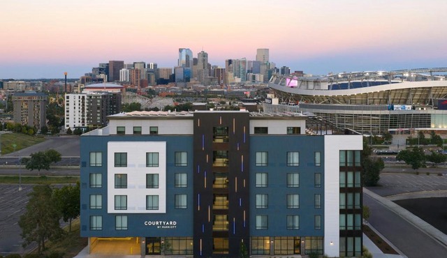Courtyard by Marriott Denver Downtown West
