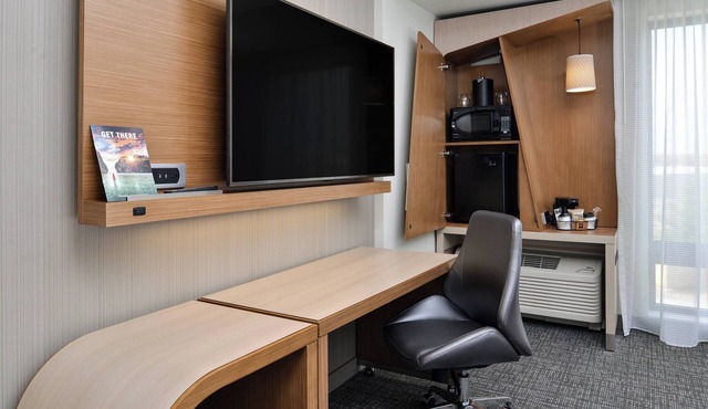Courtyard by Marriott Kansas City Olathe