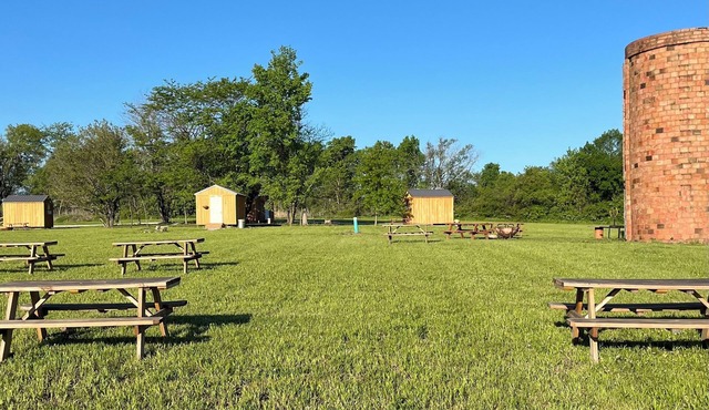 Cozy 1-bedroom cabin in peaceful Jameson with AC