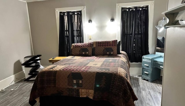Cozy 1-bedroom duplex near downtown Sturgis!