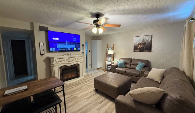 Cozy Corner Retreat No Cleaning Fee!