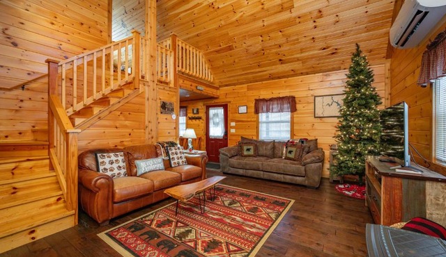 Cozy Cub Cabin by Railey Vacations in McHenry