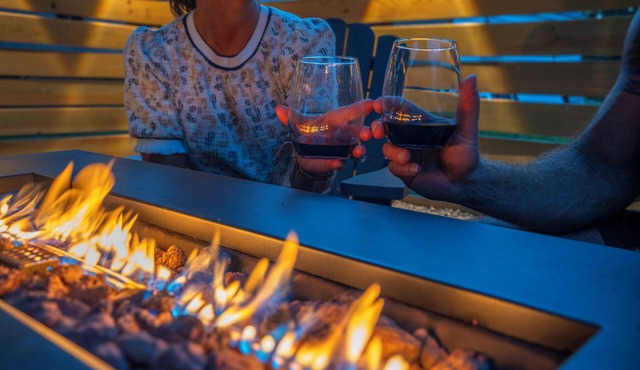 Cozy eclectic cottage where you can reconnect and unwind, designed for couples.