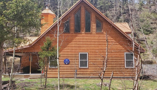 Creekside Cabin - Upper Valley - New Property - Pet Friendly