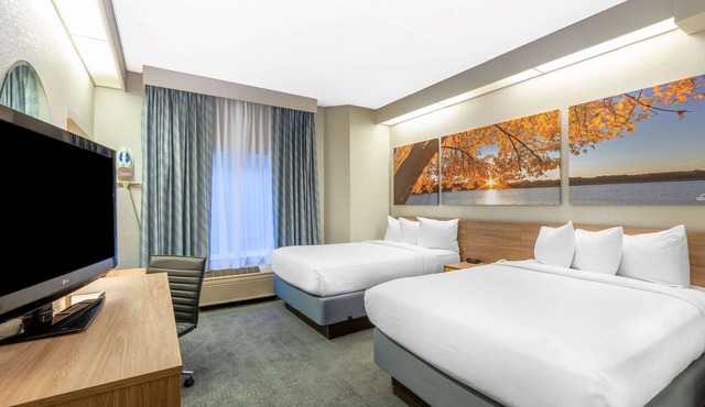 Days Inn by Wyndham Eagan Minnesota Near Mall of America